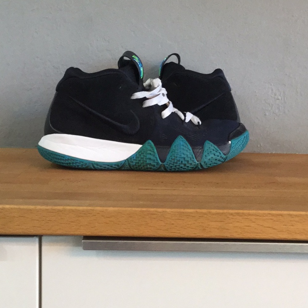 Awesome Kyrie 4’s